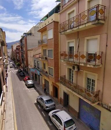 Charming Three Bedroom Apartment In Alcoi מראה חיצוני תמונה