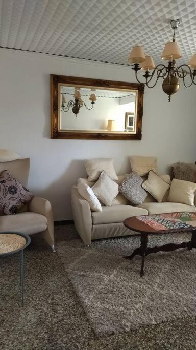 Charming Three Bedroom Apartment In Alcoi מראה חיצוני תמונה