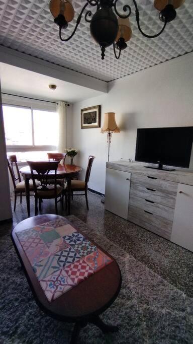 Charming Three Bedroom Apartment In Alcoi מראה חיצוני תמונה